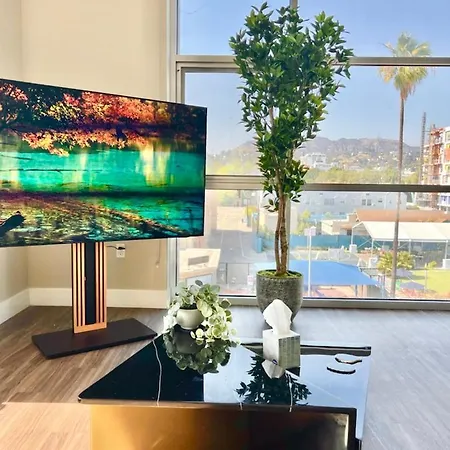 Hollywood Sign View 2 Bed 2 Bath Premium Corner Aparthotel